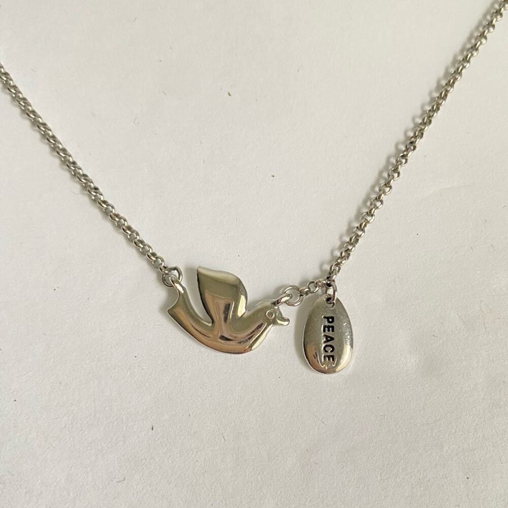 SOLD Vintage Cookie Lee Peace Dove Necklace Silver Tone Bird Dainty Holiday - Picture 8 of 8